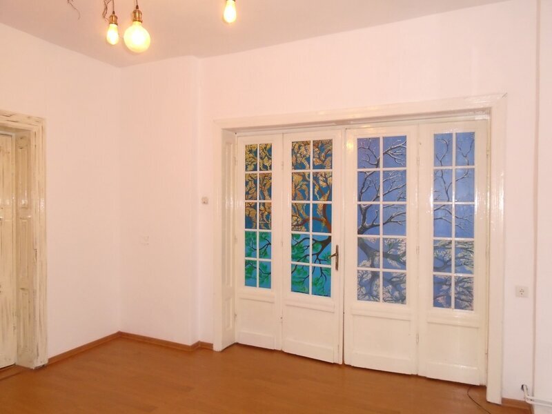 Banu Manta, Titulescu, 2 camere in vila